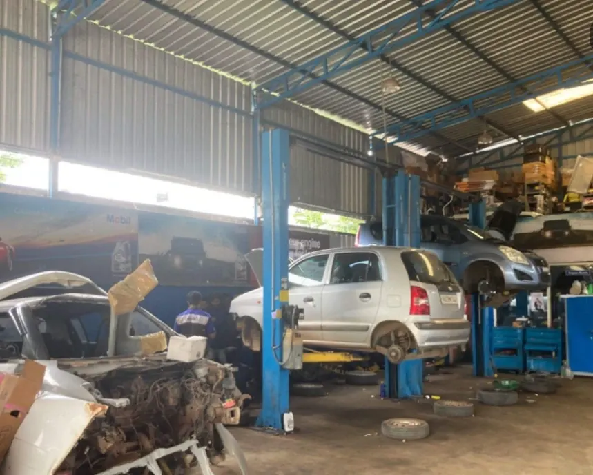 Multi brand car maintenance checkpoint service